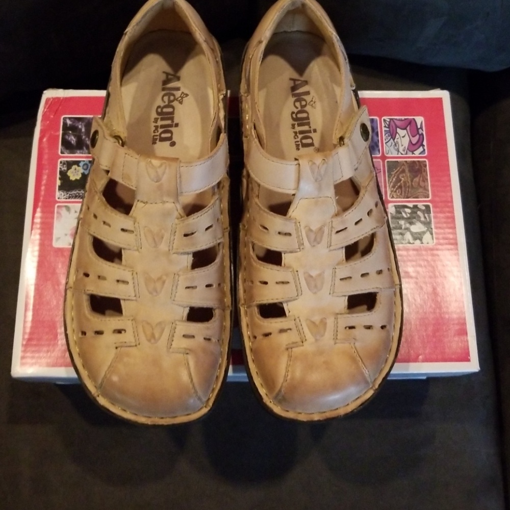 Alegria Pesca Size 8 (Euro 38) Sandals, Almost New